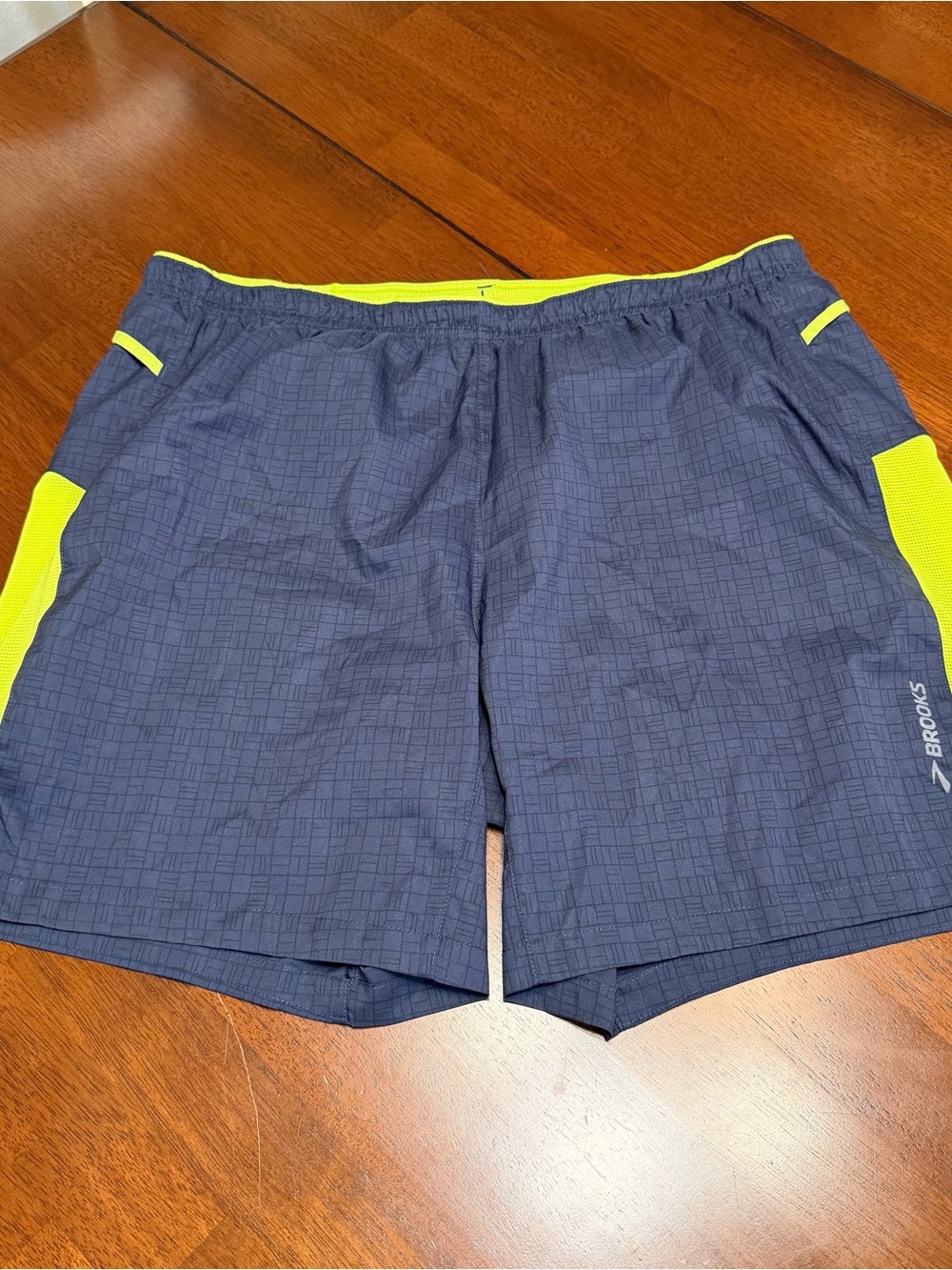 Brooks Running Shorts Blue Neon Yellow Reflective Lined Mens Large Stretch Gym